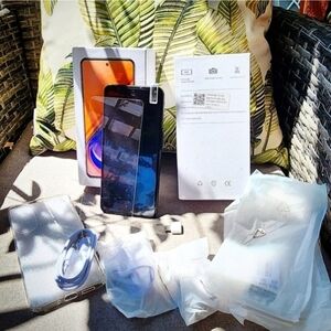 ✨️ NEW DUAL SIM Smartphone + Lots Of Extras ✨️